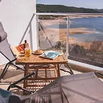 Couette-café Lakeview-estate 4*
