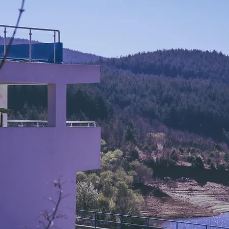 Couette-café Lakeview-estate 4*