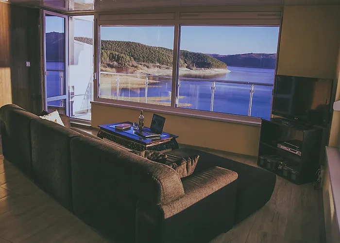 Frühstückspension Lakeview-estate 4*