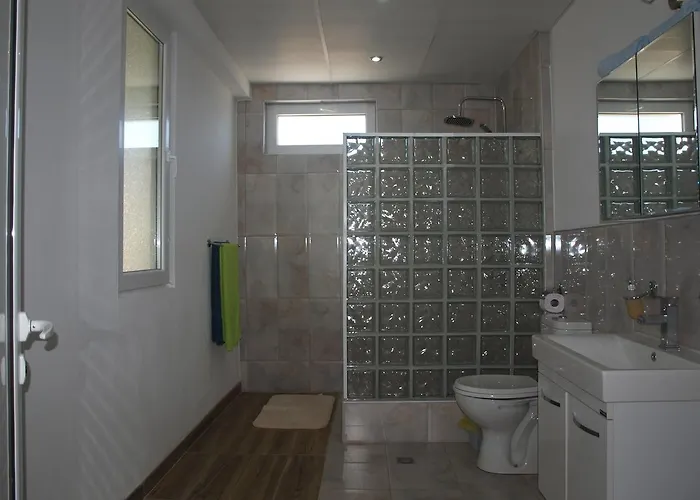 Frühstückspension Lakeview-estate 4*